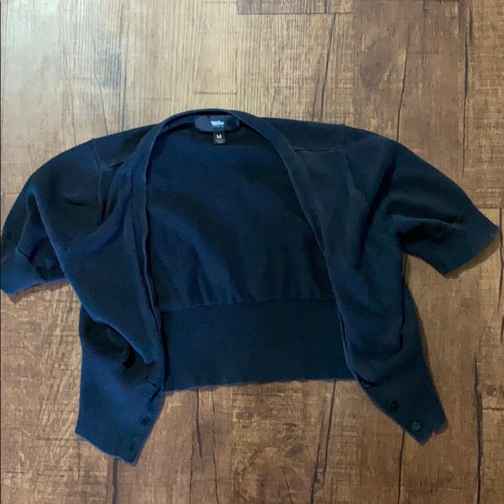 Short sweater
